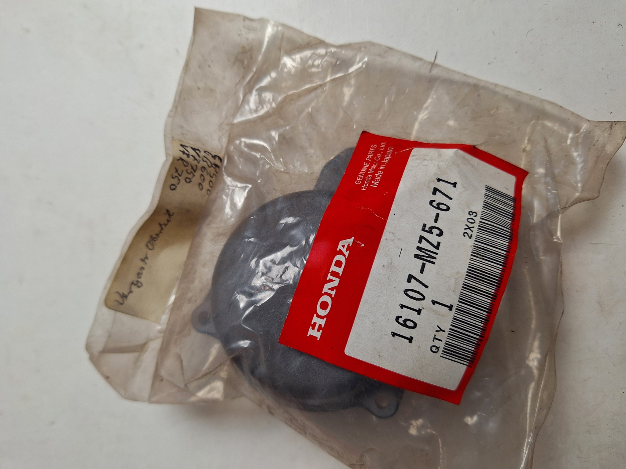 Picture of DECKELSATZ  16107-MZ5-671  VF 750 CR-S